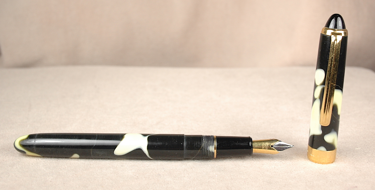 Pre-Owned Pens: 4818: Recife: Black & Pearl